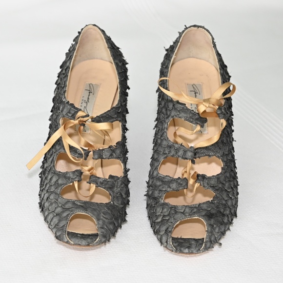 Gwendolyn Carrie Leather Lace Up Heels - Picture 8 of 13